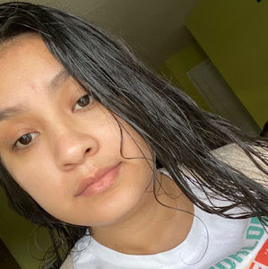 Meet your Posher, Roxana